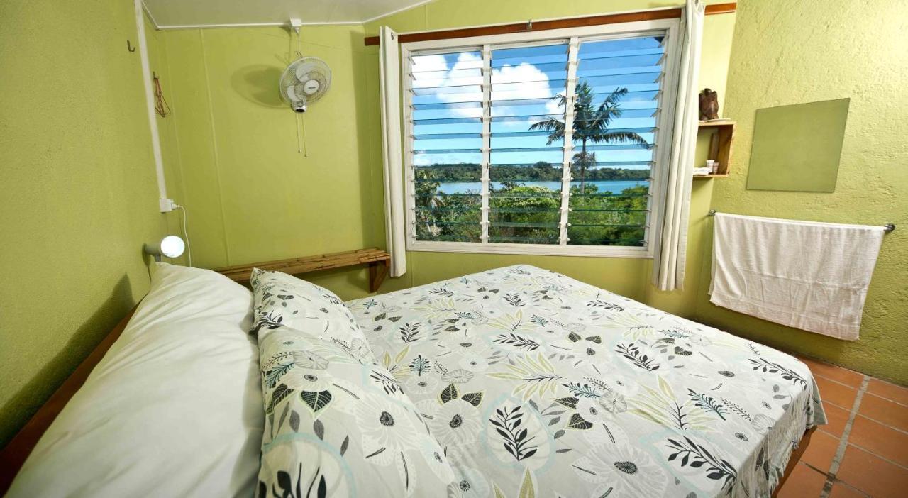 Retreat Seaside Hostel Port Vila Exterior photo