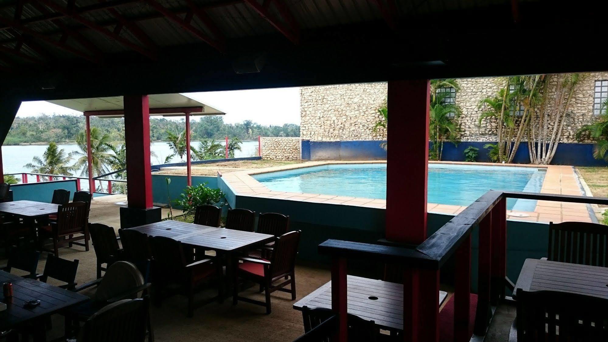Retreat Seaside Hostel Port Vila Exterior photo