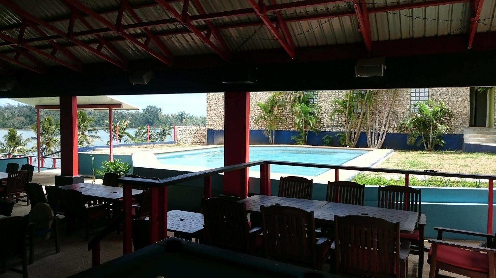 Retreat Seaside Hostel Port Vila Exterior photo